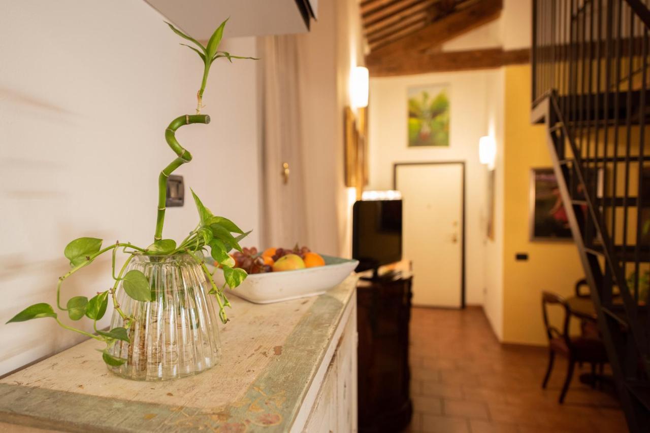 Corte Degli Estensi, Romantica Mansardina Ferrara Zewnętrze zdjęcie